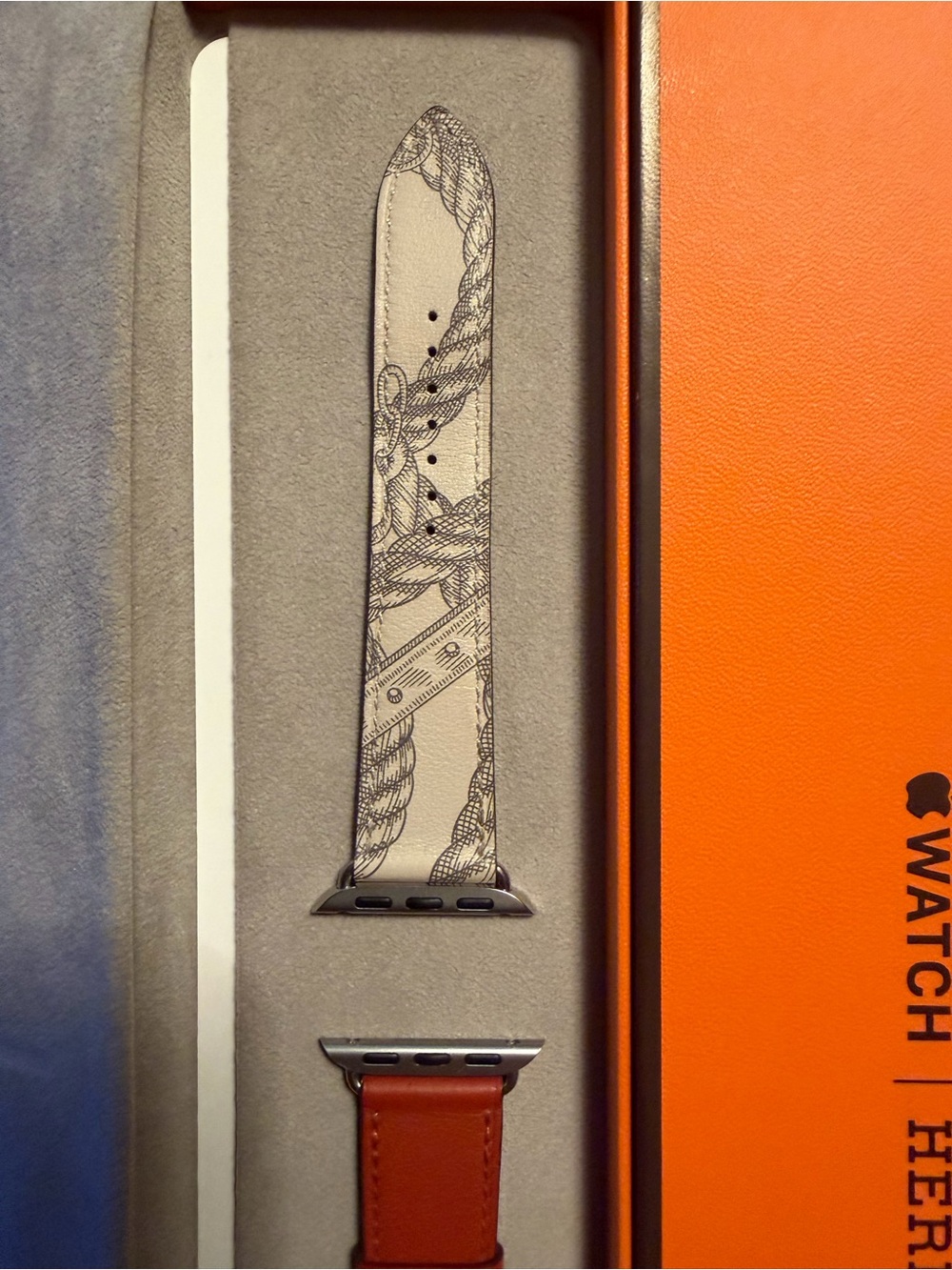 Authentic Hermès Apple Watch Single Tour — Rope Print (Cordages), Ivory/Cognac - Picture 2 of 4